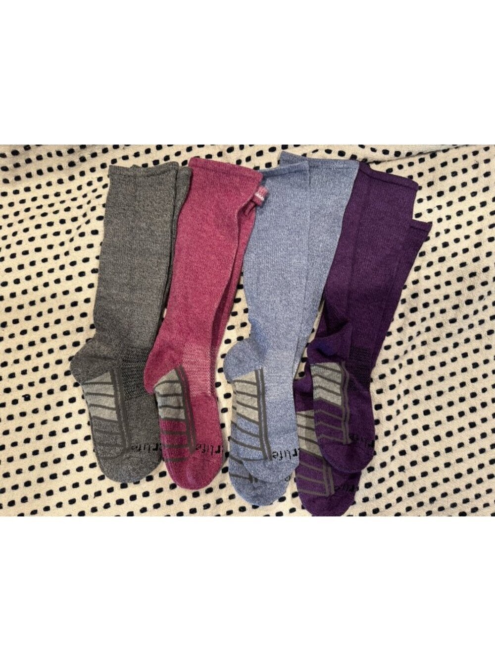 Tommie Copper Set of 4 Knee Hi Compression Socks Basic S 5-7.5 Small Women's NEW